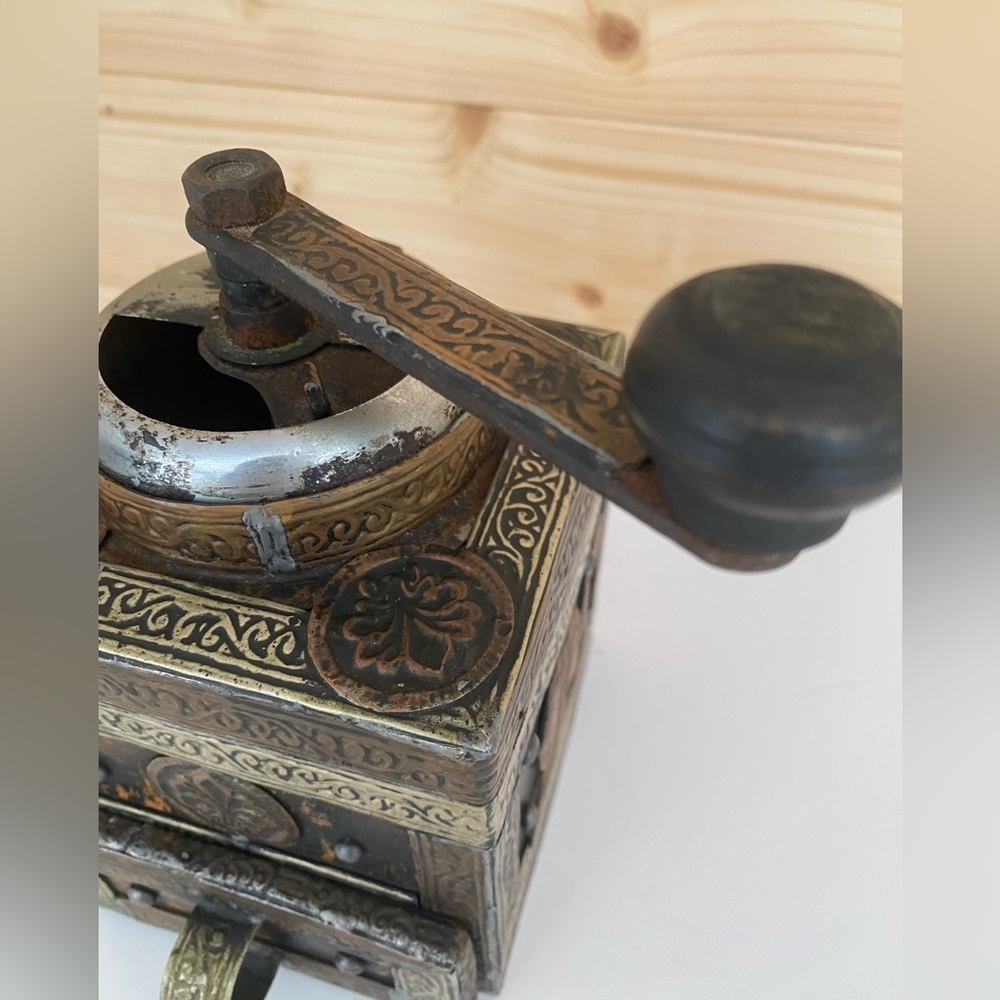SOLD Moroccan Coffee Grinder Vintage Hand Crank Ornate Brass Metal & Wood Boho - Picture 5 of 14